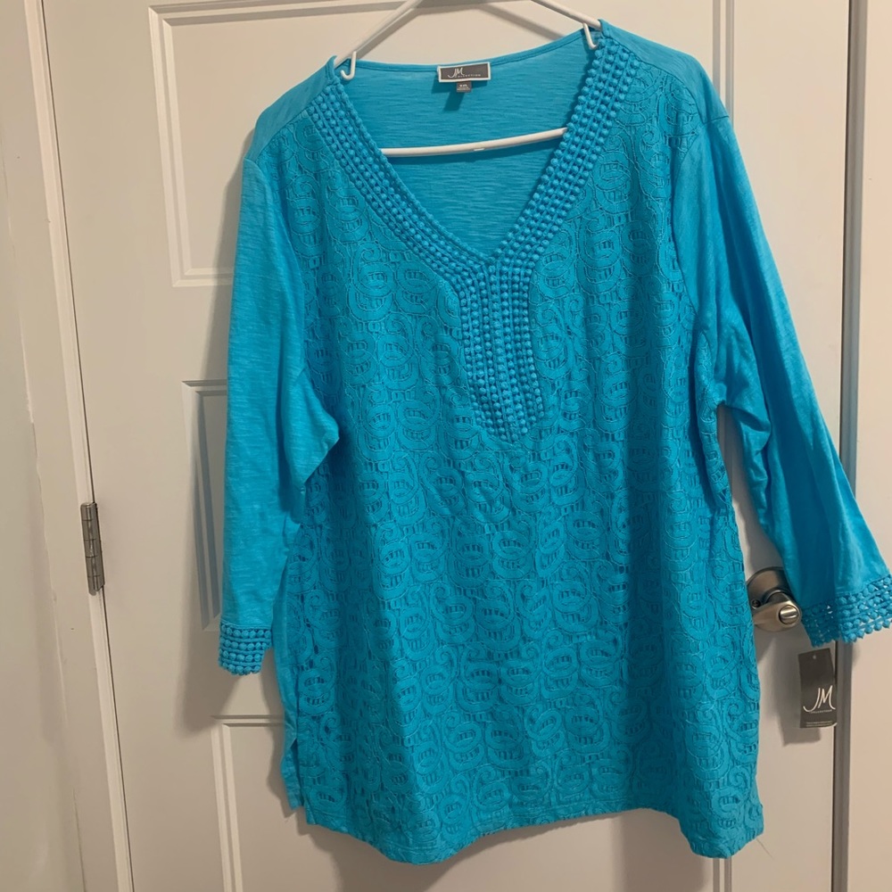XXL-JM collection V neck Everyday top